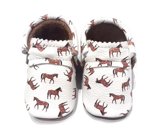 Saddle Up no Fringe - Horse- Moccs